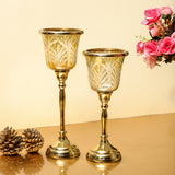 Load image into Gallery viewer, Set of 2 sparkle glass candle holders with brass polish metal stand